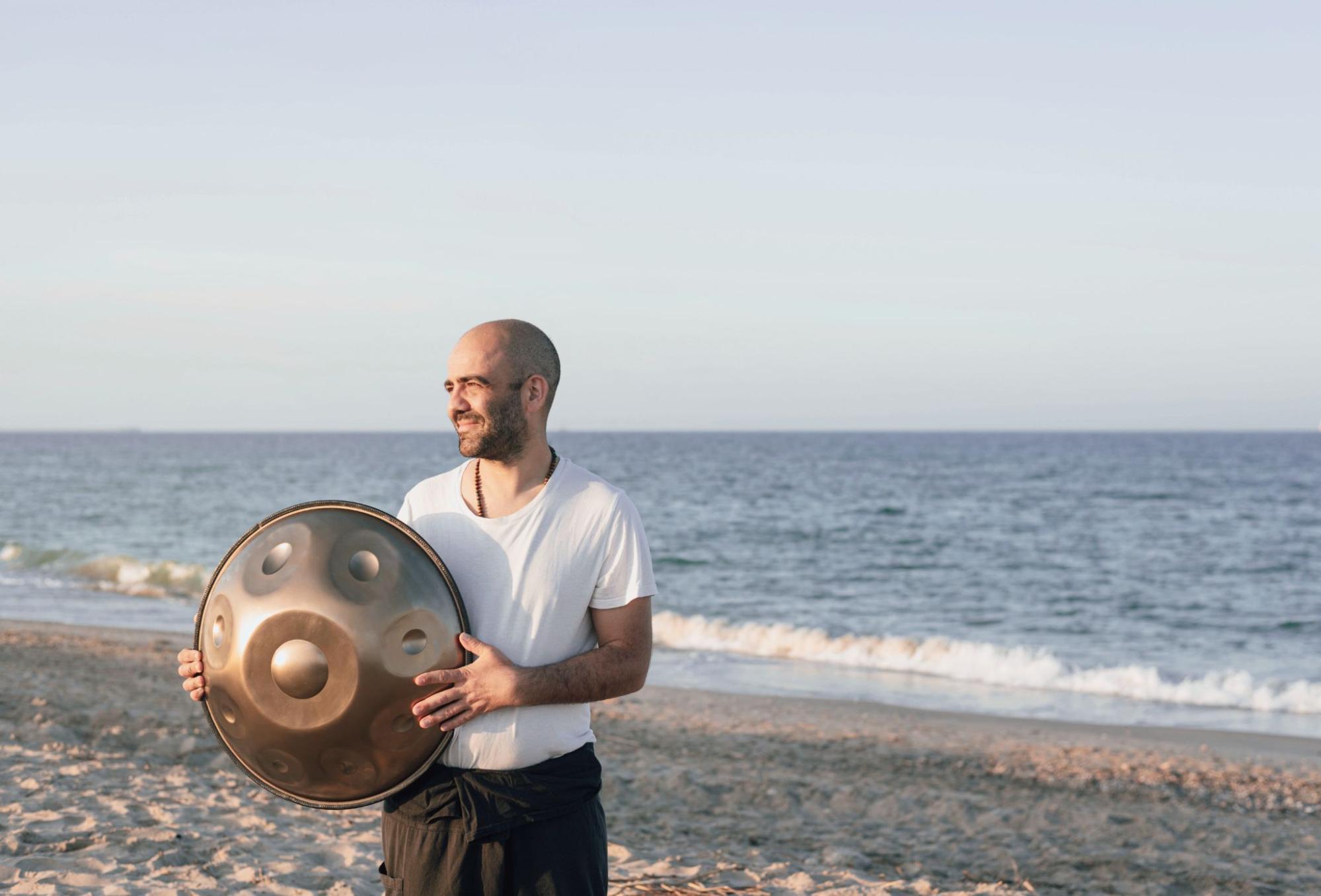 Do you want to buy a handpan? Here's all you need to know (Resources & tips)